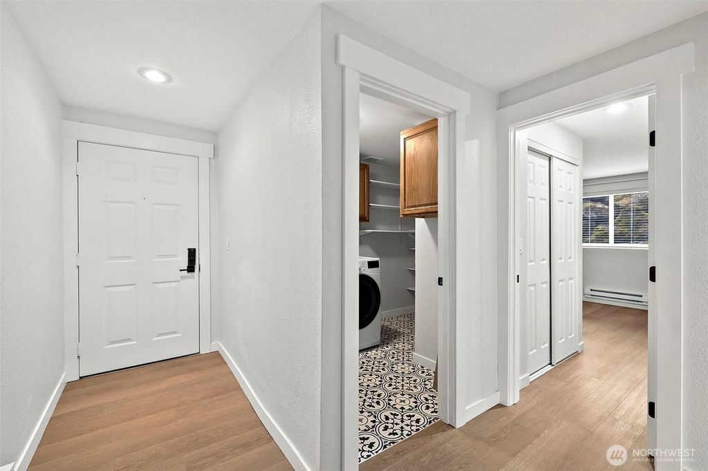 Photo of 200 Mt Park Boulevard SW #A103, Issaquah, WA 98027 (MLS # 2500559)