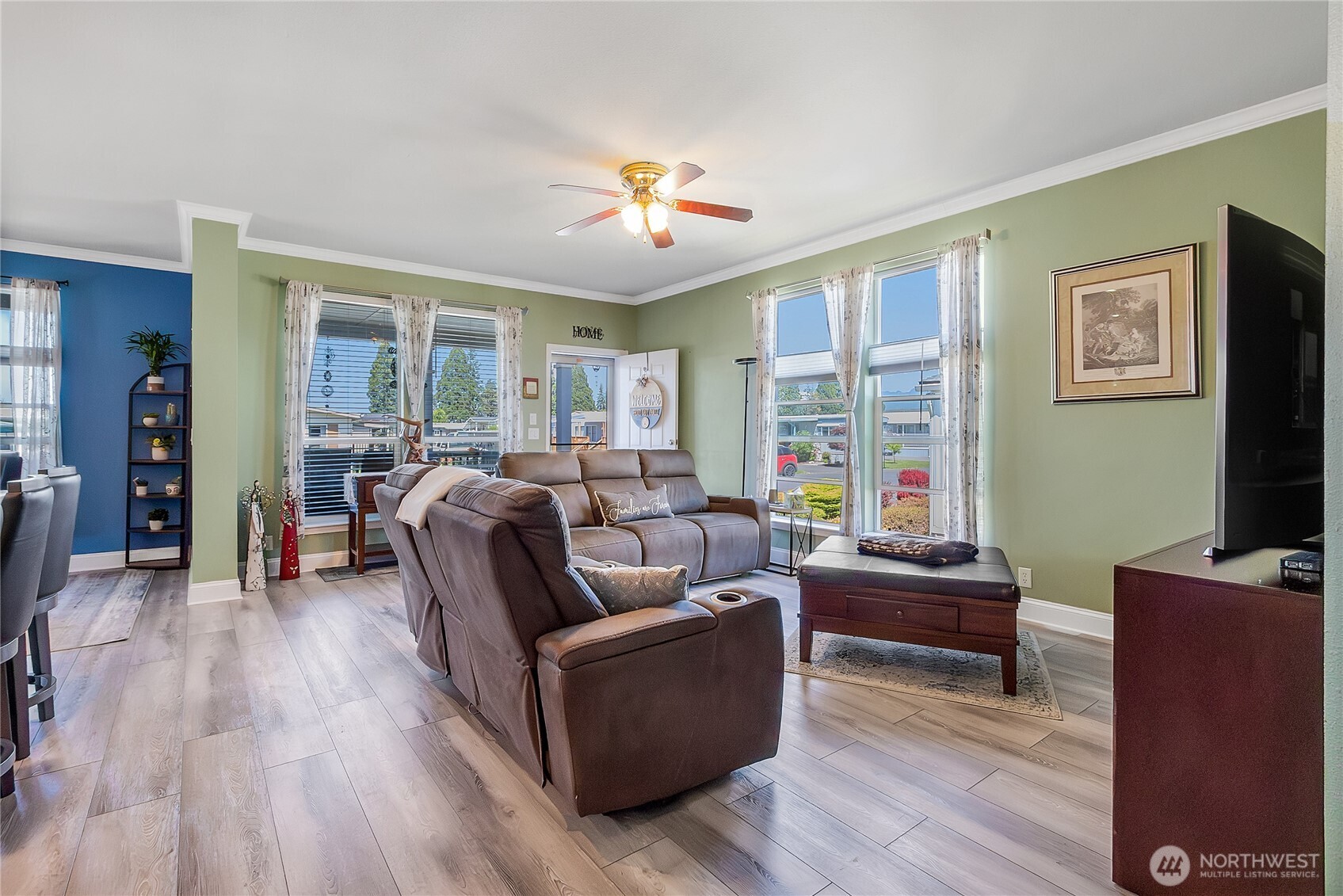 936 Mountain Villa Drive