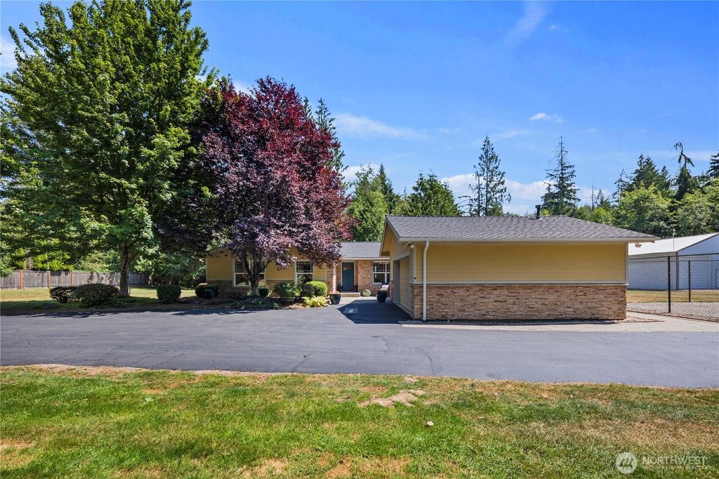 Photo of 6306 258th Avenue NE, Redmond, WA 98053 (MLS # 2411784)