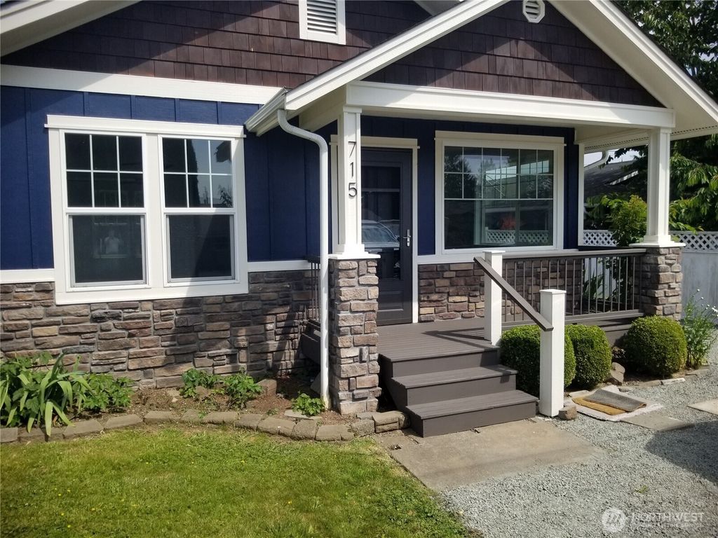 Photo of 715 Ford Avenue, Snohomish, WA 98290 (MLS # 2395801)