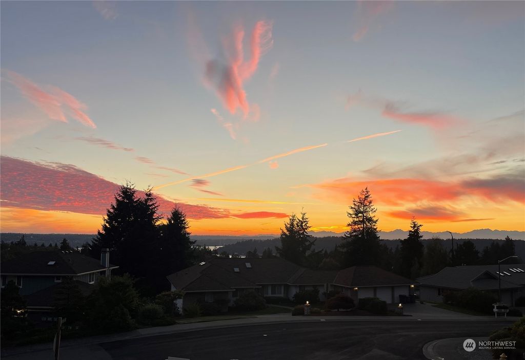 Photo of 7856 120th Place SE, Newcastle, WA 98056 (MLS # 2016442)
