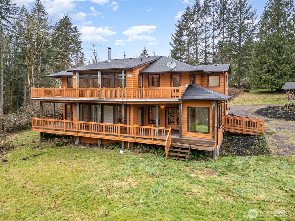 Photo of 19319 320th Avenue NE, Duvall, WA 98019 (MLS # 2340354)