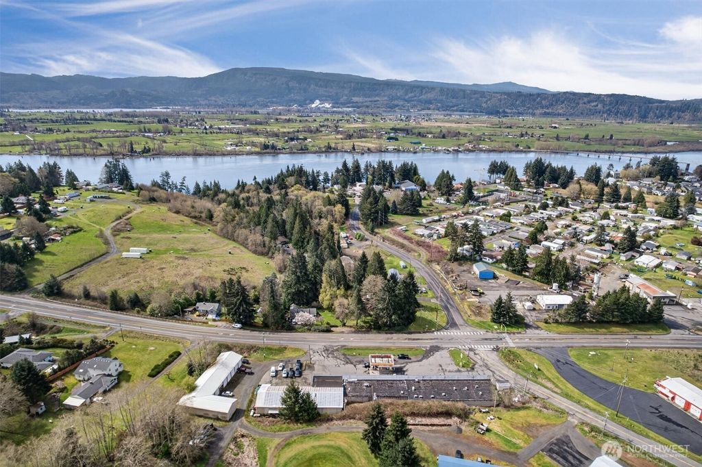 Photo of 305 E State Route 4, Cathlamet, WA 98612 (MLS # 2503989)