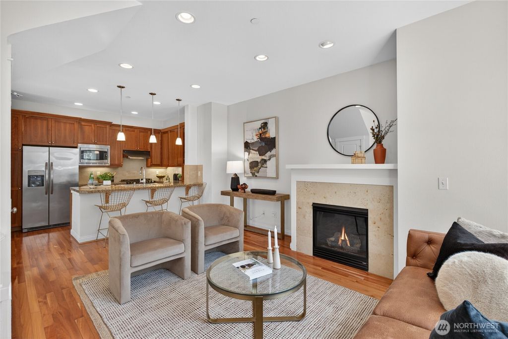Photo of 804 3rd Avenue N, Seattle, WA 98109 (MLS # 2535341)
