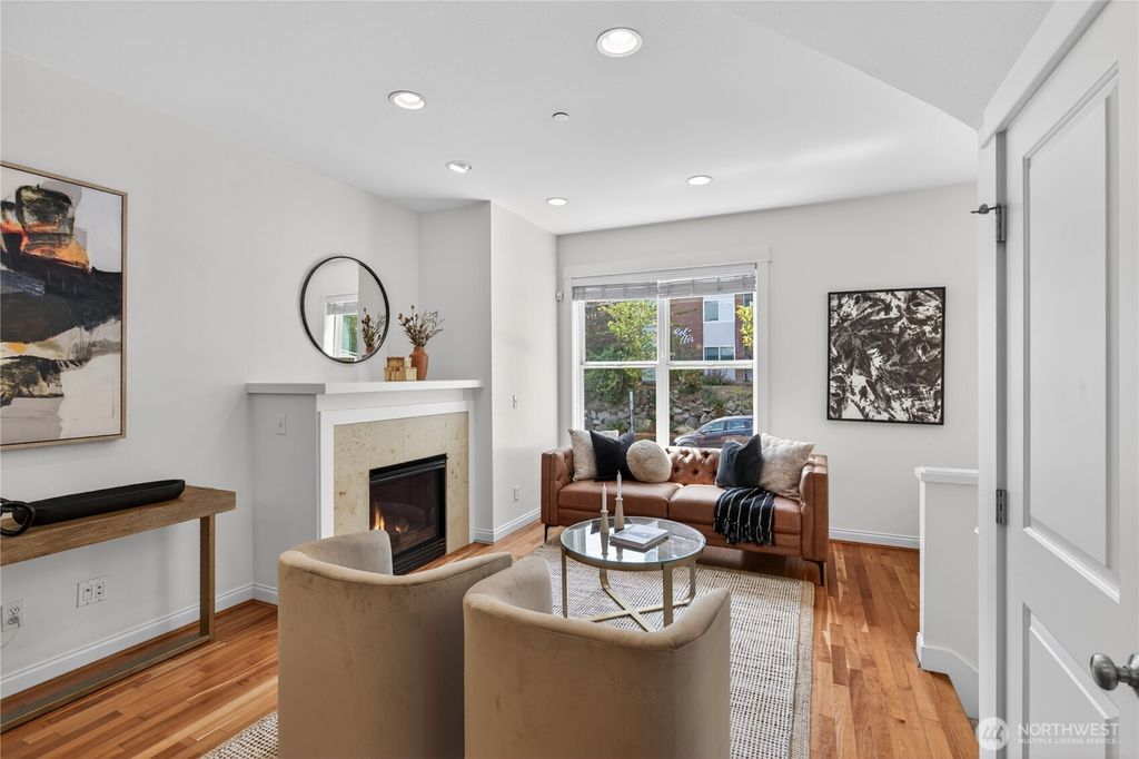 Photo of 804 3rd Avenue N, Seattle, WA 98109 (MLS # 2535341)