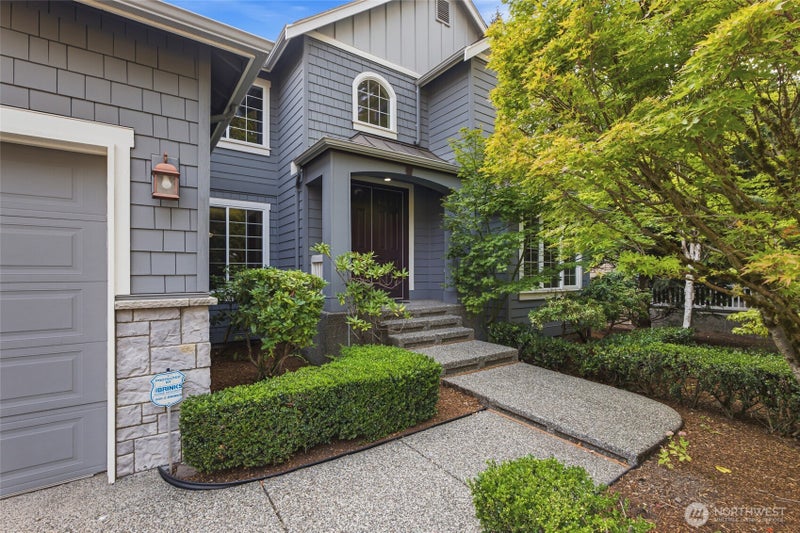 9625 222nd Court NE
