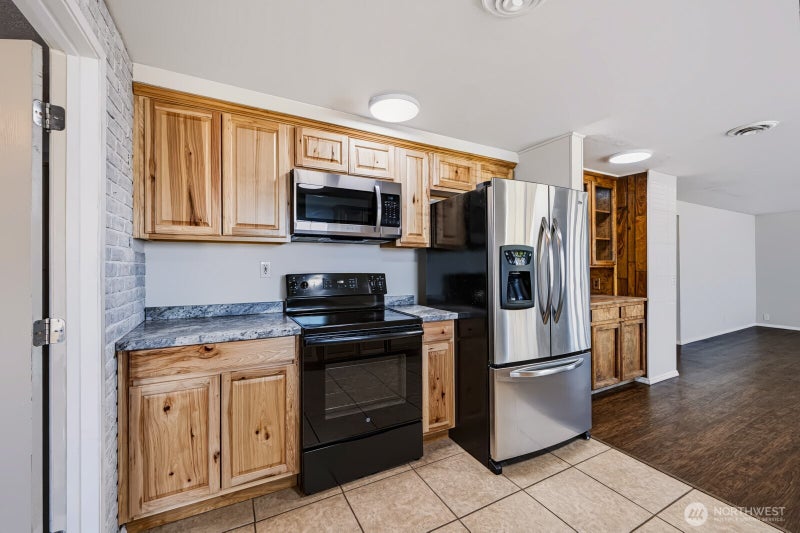 719 W Loop Drive