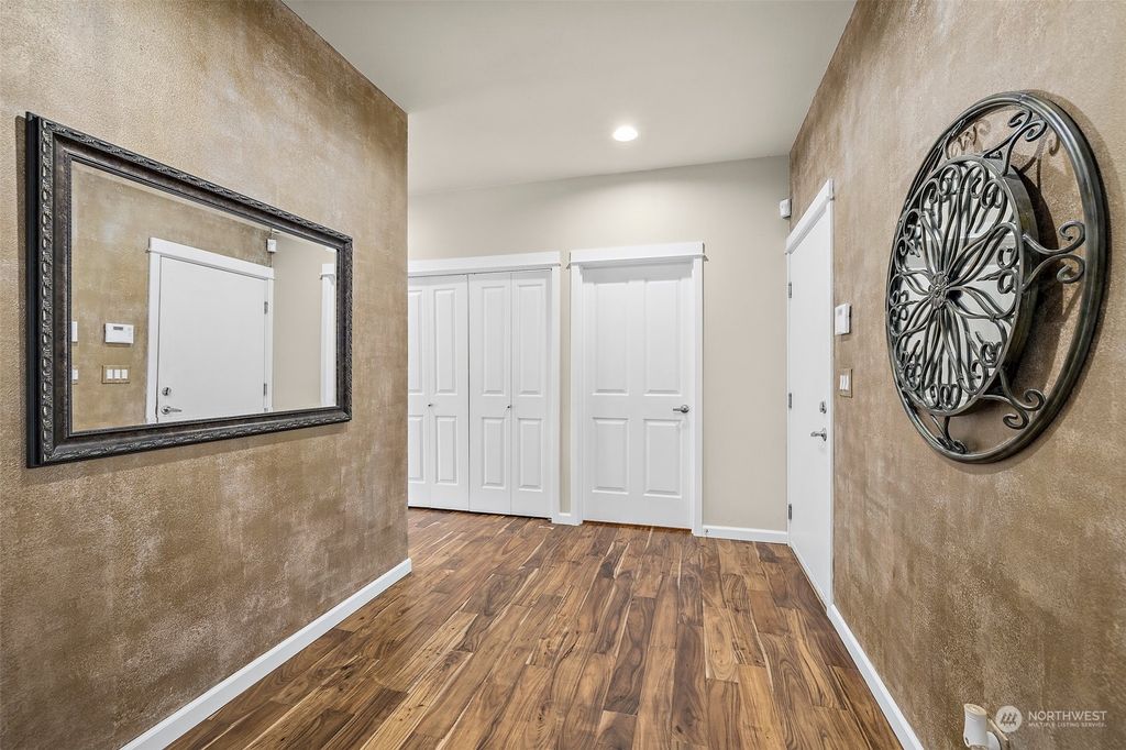 Photo of 10700 SE 260th Street #D103, Kent, WA 98030 (MLS # 2222470)