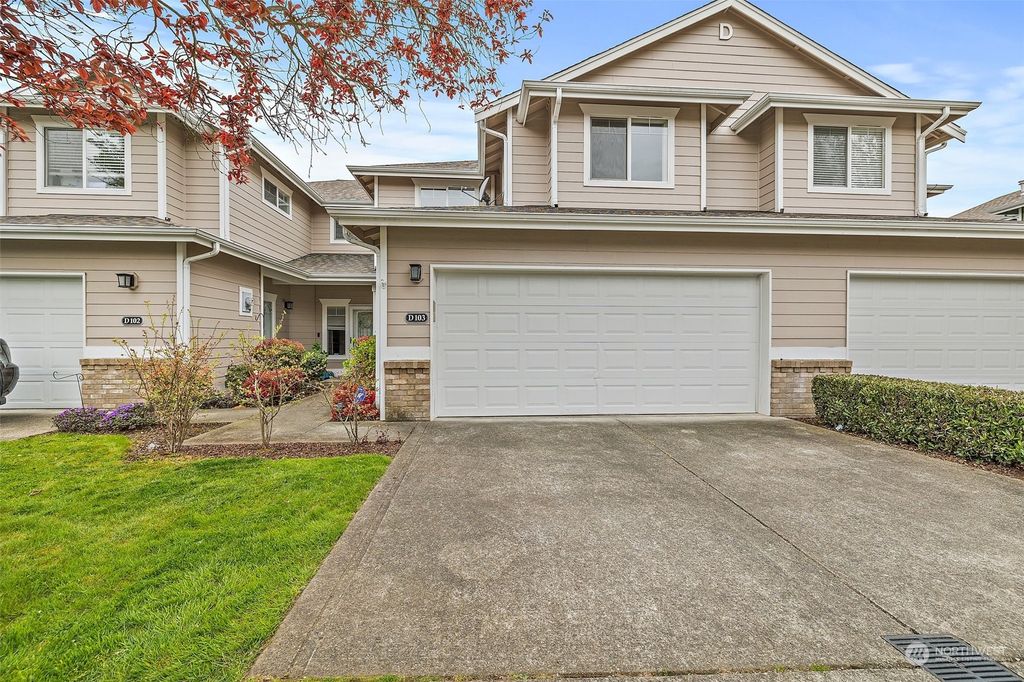 Photo of 10700 SE 260th Street #D103, Kent, WA 98030 (MLS # 2222470)