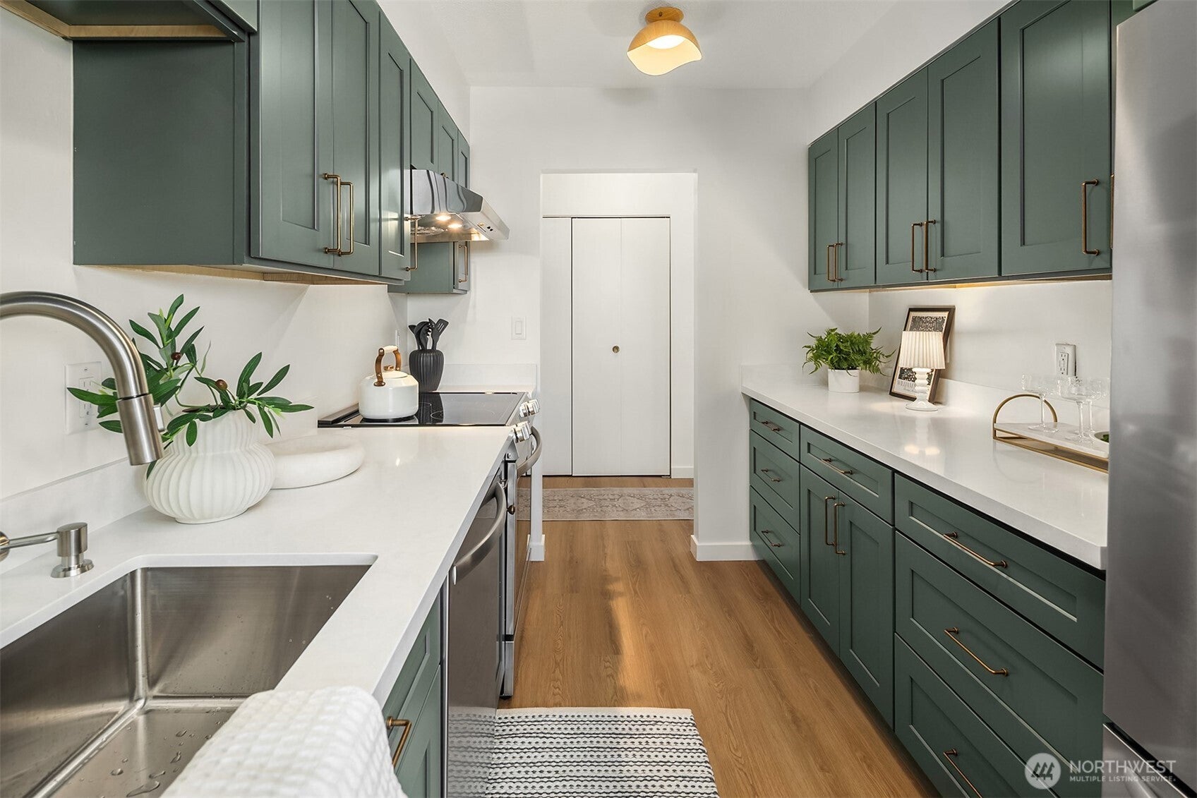 4540 8th Avenue NE 1002