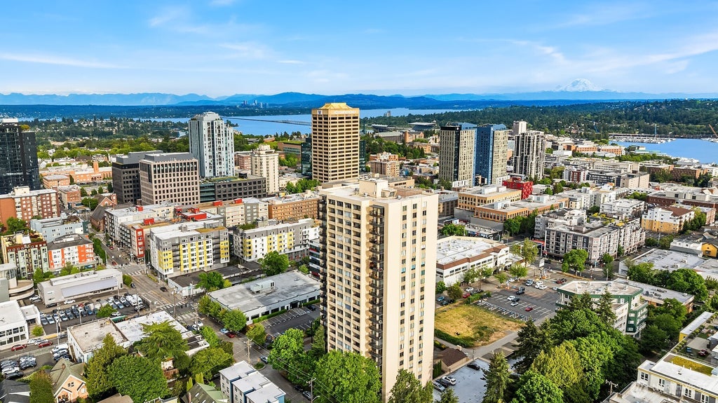 Photo of 4540 8th Avenue NE #1002, Seattle, WA 98105 (MLS # 2571241)