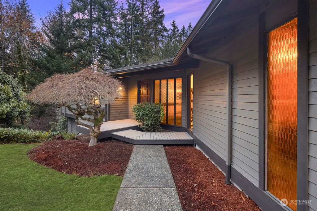 Photo of 2412 170th Place SE, Bellevue, WA 98008 (MLS # 2188462)