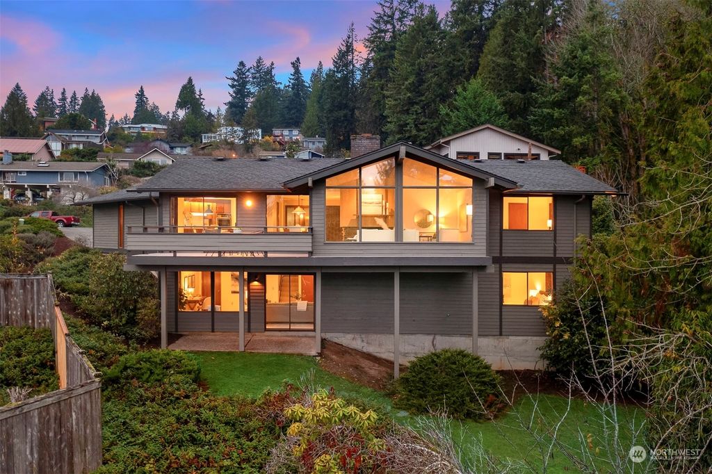 Photo of 2412 170th Place SE, Bellevue, WA 98008 (MLS # 2188462)