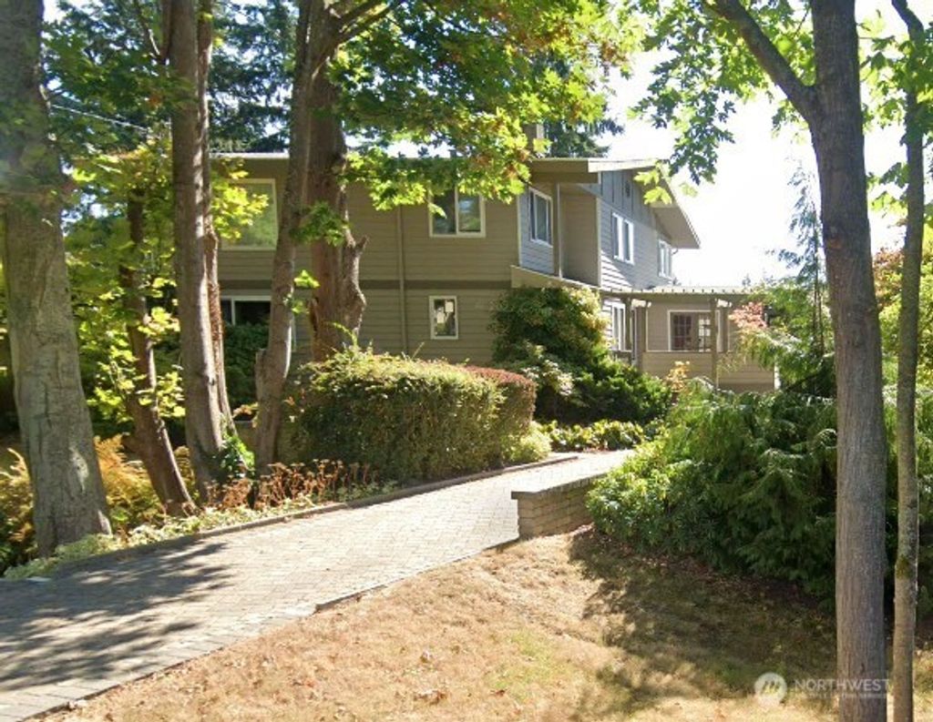 Photo of 810 Hindley Lane, Edmonds, WA 98020 (MLS # 2374326)