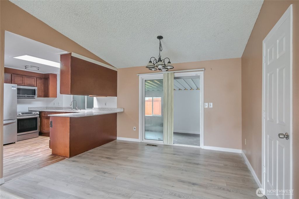 Photo of 3002 N Whitman St, Tacoma, WA 98407 (MLS # 2464818)