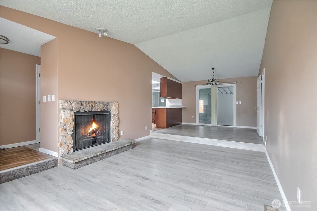 Photo of 3002 N Whitman St, Tacoma, WA 98407 (MLS # 2464818)