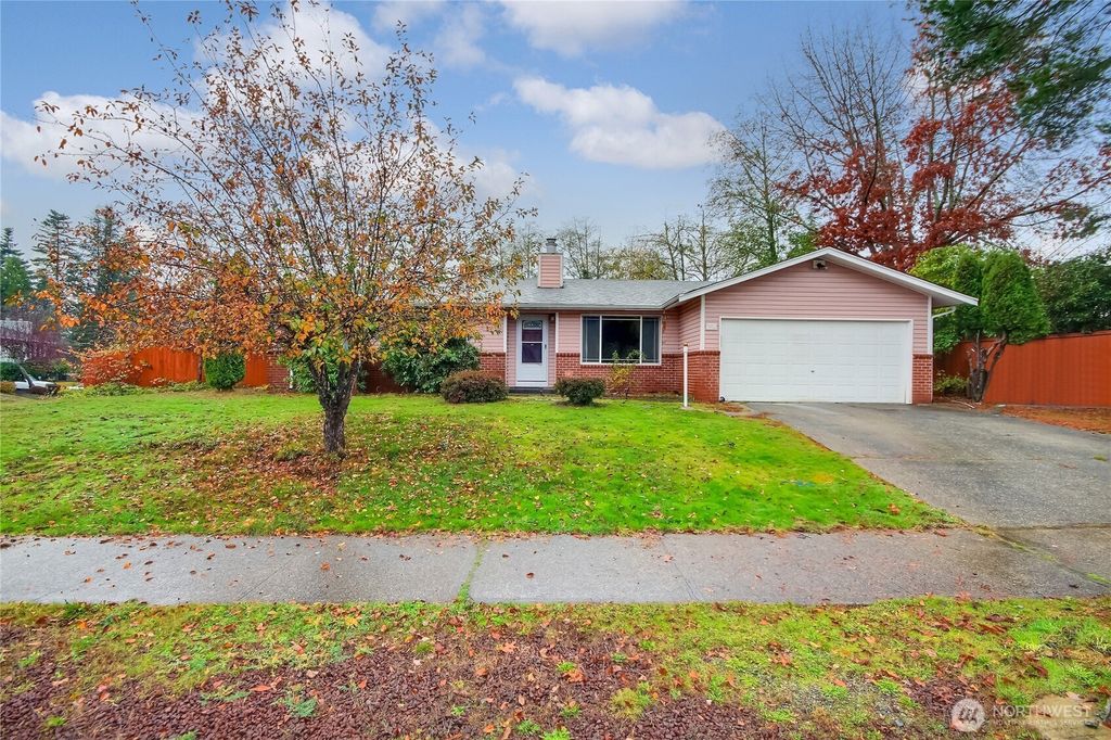 Photo of 3002 N Whitman St, Tacoma, WA 98407 (MLS # 2464818)