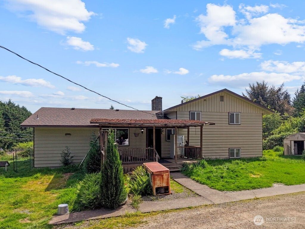 Photo of 226 172nd Street NW, Arlington, WA 98223 (MLS # 2519669)