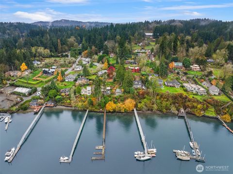 9986 NE Ewing Street Bainbridge Island WA 98110