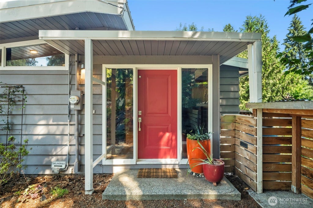 Photo of 18750 12th Avenue NE, Shoreline, WA 98155 (MLS # 2550853)