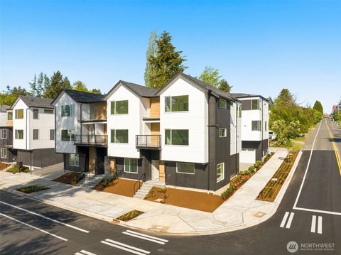 Photo of 18002 C 10th Avenue NE, Shoreline, WA 98155 (MLS # 2500436)