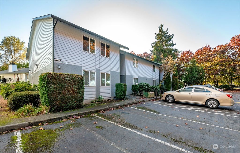 Photo of 1840 Central Place S #A7, Kent, WA 98030 (MLS # 2301886)