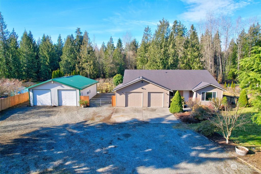 Photo of 10826 107th Avenue NE, Arlington, WA 98223 (MLS # 2199350)