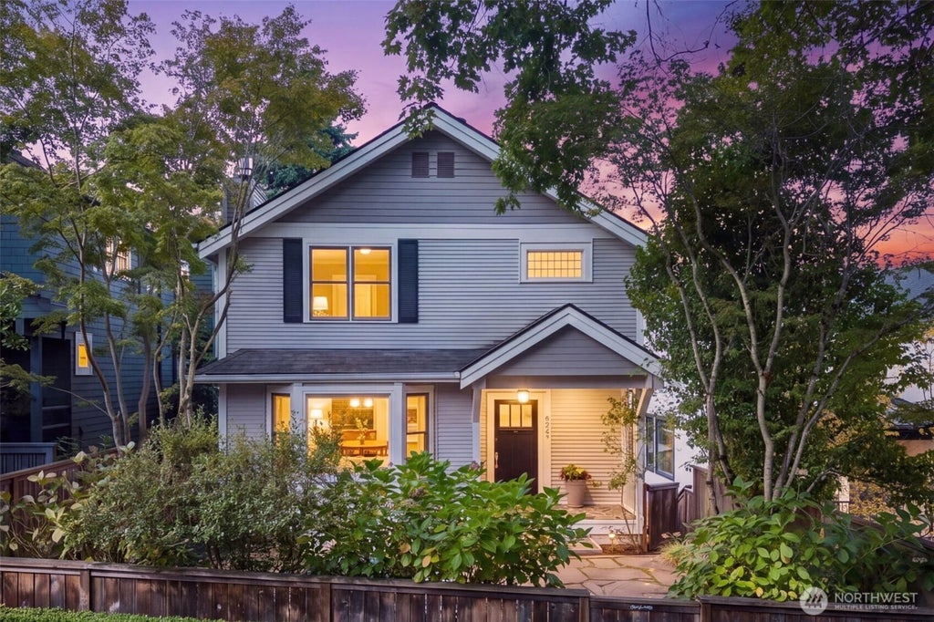 Photo of 805 33rd Avenue E, Seattle, WA 98112 (MLS # 2576677)