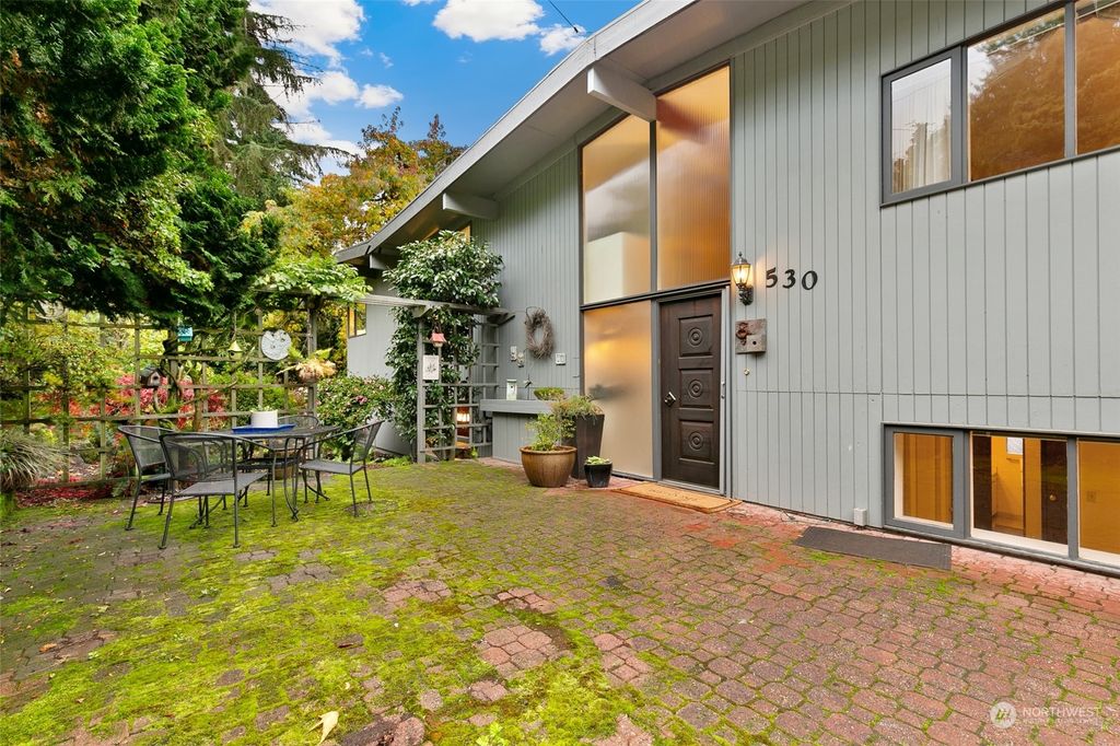 Photo of 530 SW 182nd Street, Normandy Park, WA 98166 (MLS # 2310271)