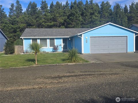 Photo of 1212 Pebble Beach Court, Westport, WA 98595 (MLS # 2477179)