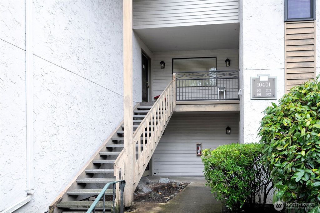 Photo of 10401 NE 32nd Place #A101, Bellevue, WA 98004 (MLS # 2466342)