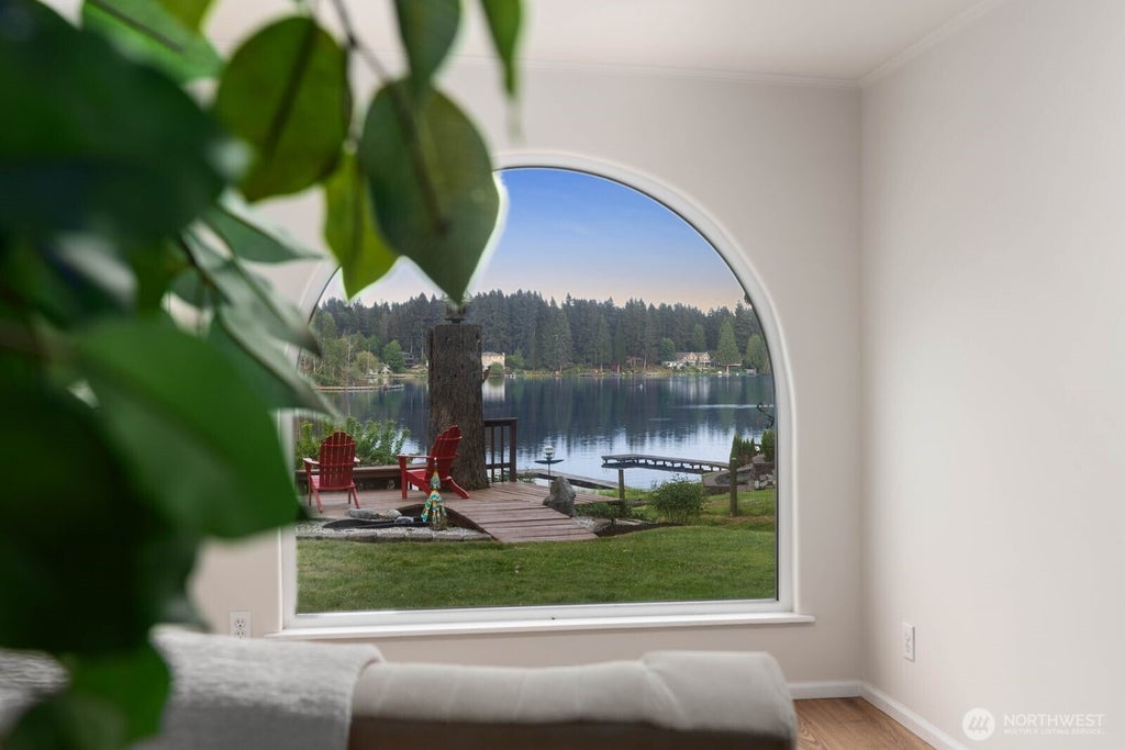 Photo of 17800 185th Avenue NE, Woodinville, WA 98072 (MLS # 2550834)