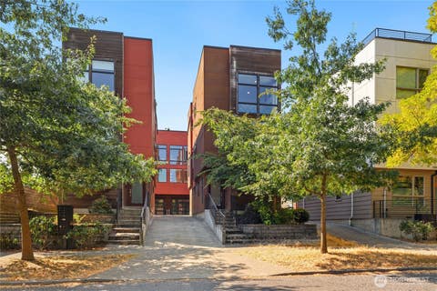 Photo of 165 20th Avenue, Seattle, WA 98122 (MLS # 2570228)