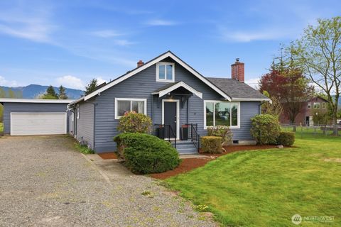 Photo of 43002 268th Avenue SE, Enumclaw, WA 98022 (MLS # 2506112)