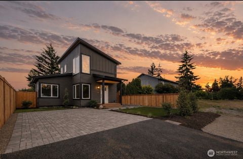 Photo of 15701 117th Avenue SE, Renton, WA 98058 (MLS # 2542219)