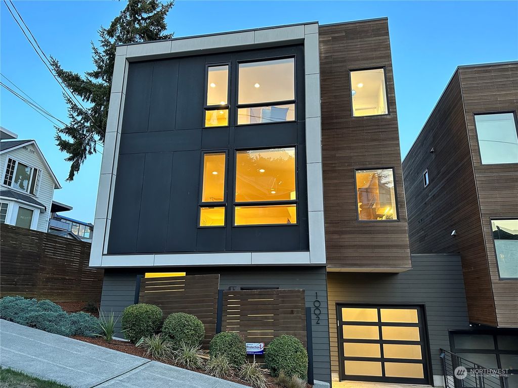 Photo of 1002 5th Avenue N, Seattle, WA 98109 (MLS # 2162302)