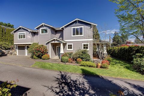 Photo of 412 15th Avenue, Kirkland, WA 98033 (MLS # 2484149)
