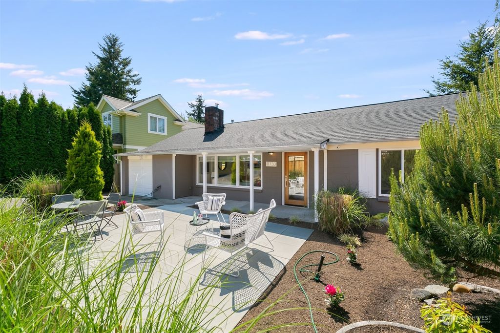 Photo of 11733 4th Avenue NW, Seattle, WA 98177 (MLS # 2071880)
