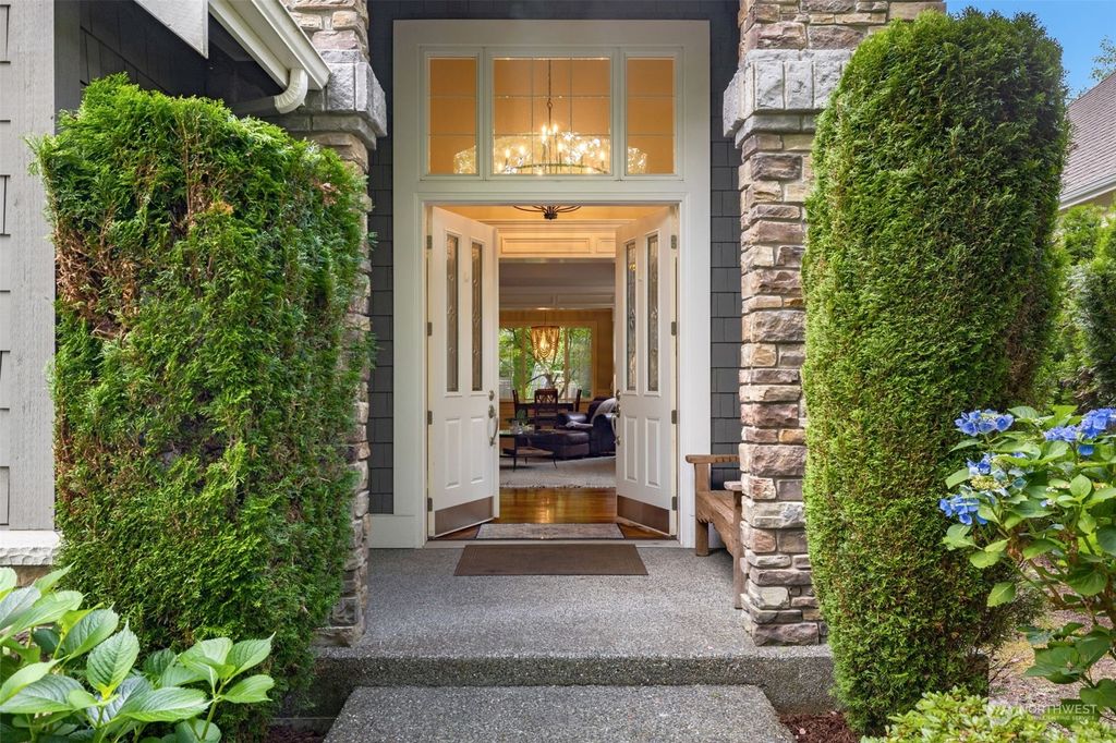 Photo of 27539 SE 30th Street, Sammamish, WA 98075 (MLS # 2278761)