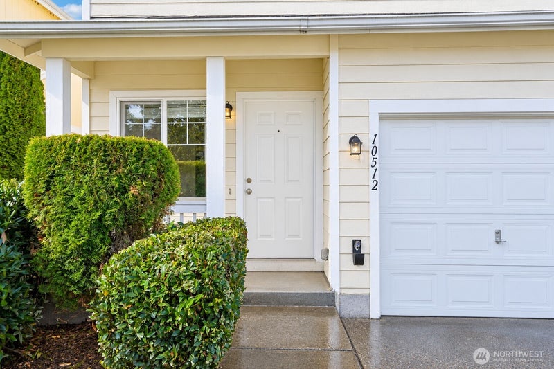 10512 56th Drive NE