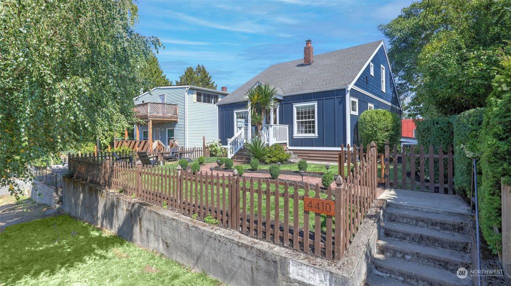 Photo of 4410 33rd Avenue S, Seattle, WA 98118 (MLS # 2154937)