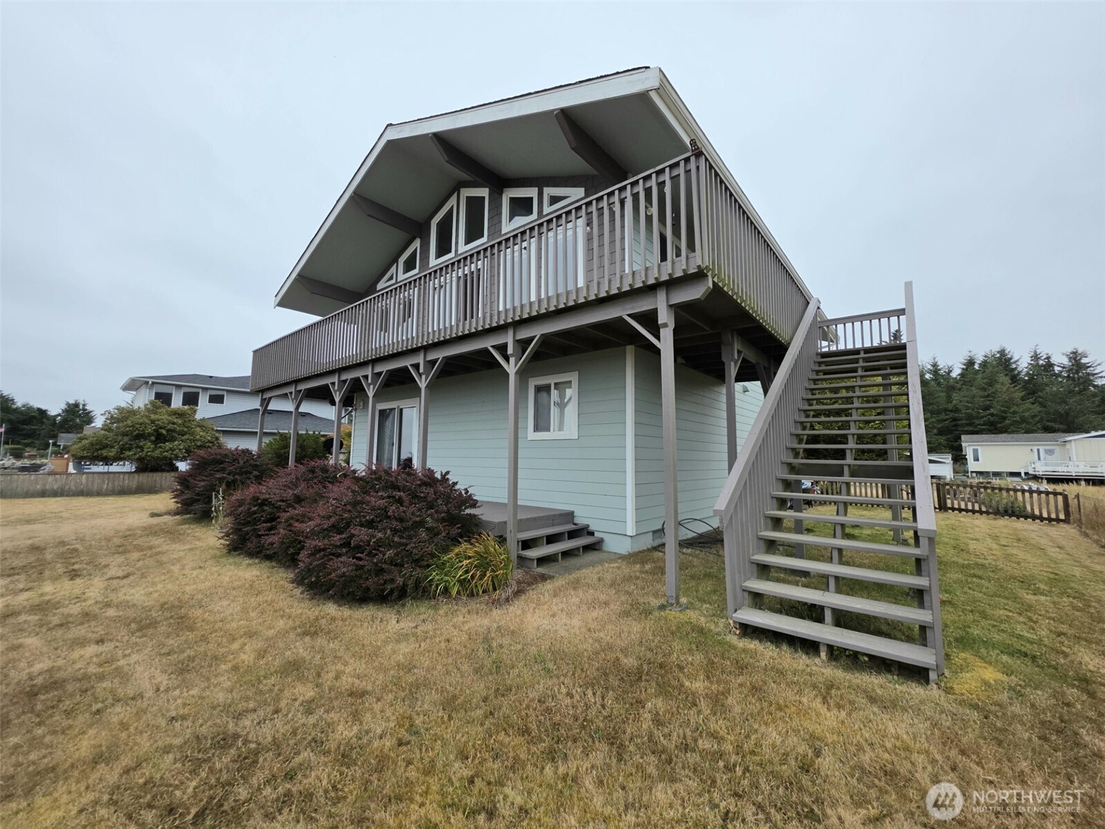 138 Sunrise Avenue SE
