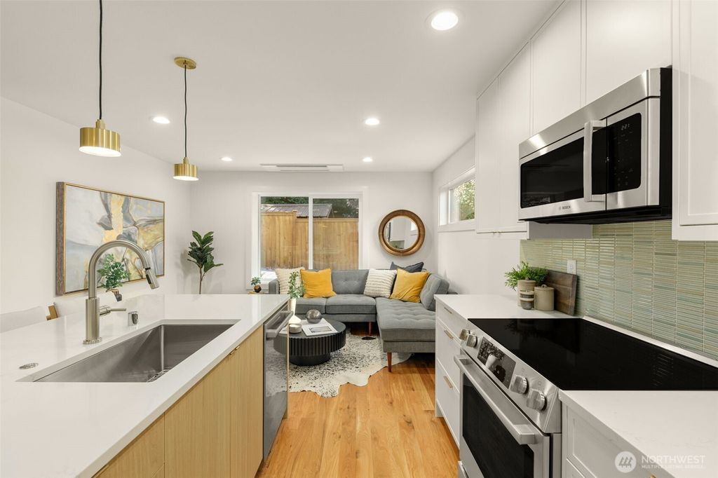 Photo of 317 NW 86th Street, Seattle, WA 98117 (MLS # 2431401)