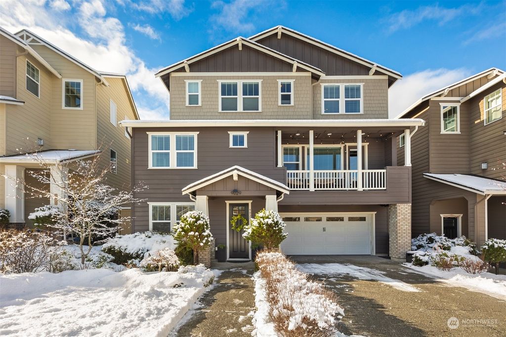 Photo of 9029 Jacobia Avenue SE, Snoqualmie, WA 98065 (MLS # 2326729)