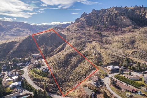 Photo of 0 Crawford Street, Wenatchee, WA 98801 (MLS # 2476355)