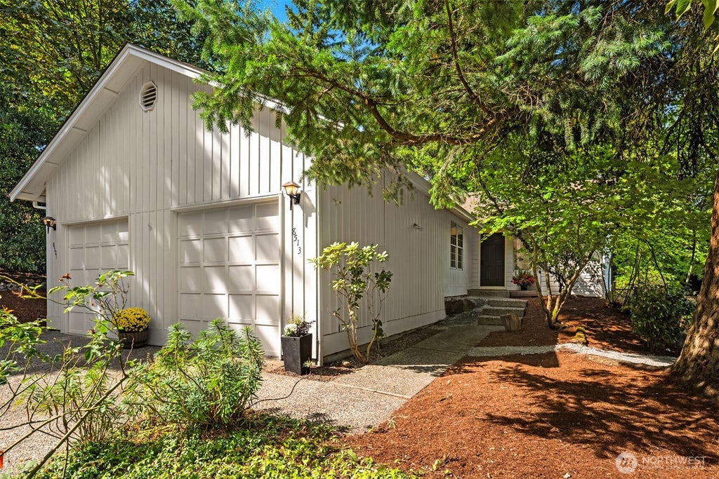 Photo of 8513 139th Avenue NE, Redmond, WA 98052 (MLS # 2589873)