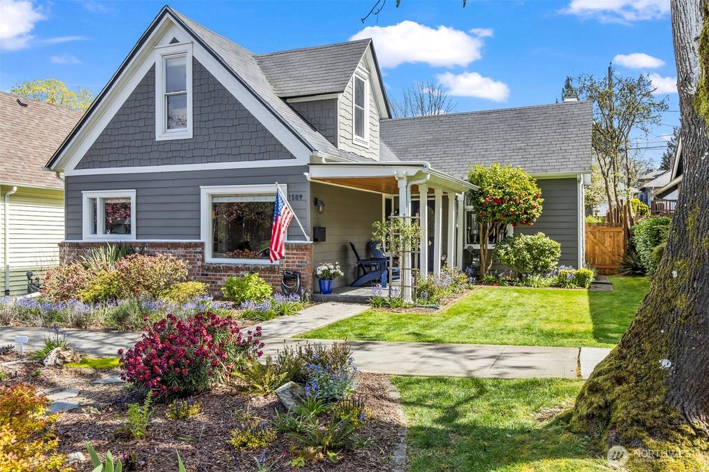 Photo of 1509 N Oakes Street, Tacoma, WA 98406 (MLS # 2508380)