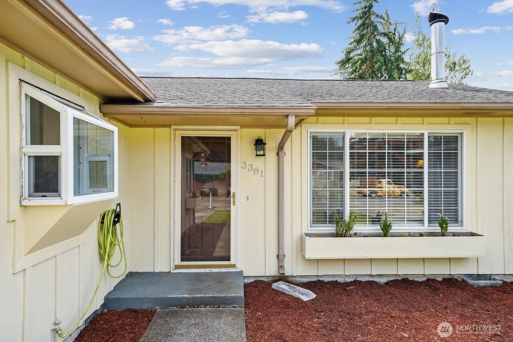Photo of 3381 Nebraska St. St, Longview, WA 98632 (MLS # 2485353)