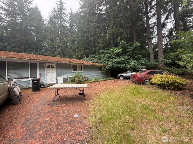 7637 Kittiwake Drive SE