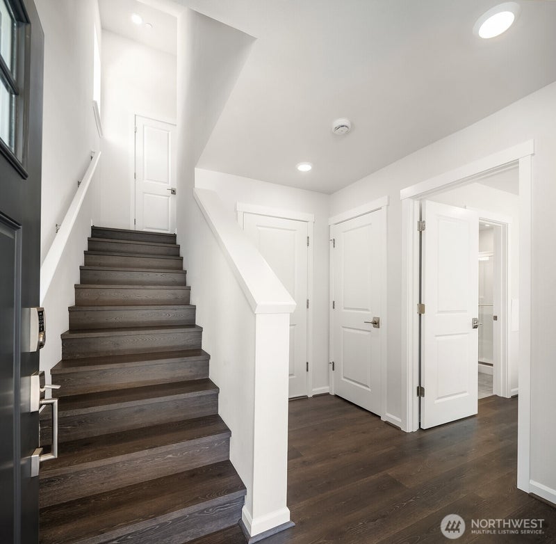 19255 NE 69th Circle 105